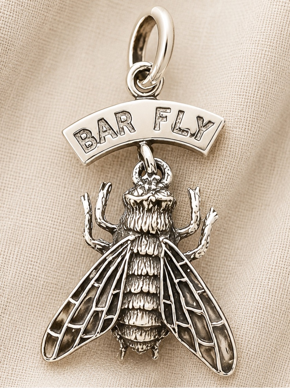 🪰 Vintage Silver-Tone ‘Bar Fly’ Pendant – Cocktail-Inspired Insect Charm Jewelry